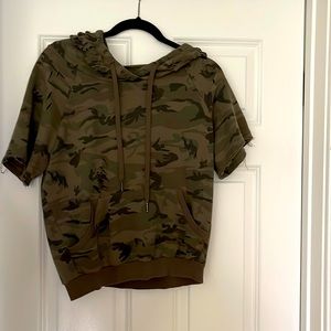 Short sleeve camouflage shirt